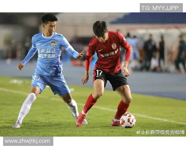 亚泰与申花绿城争夺保级名额谁能逃离降级深渊